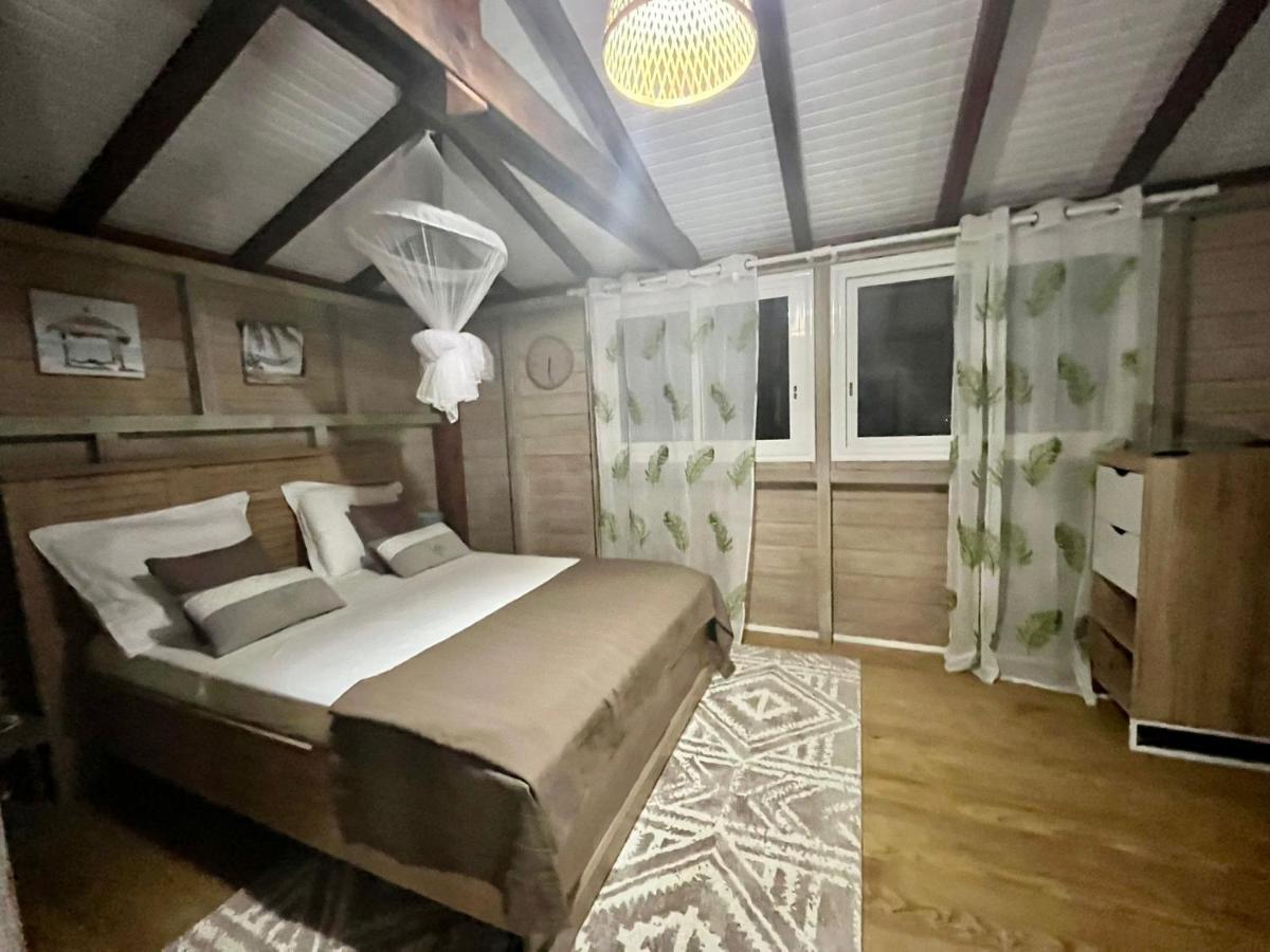 Mahogany Lodge - Oasis Cosy Riviere-Pilote Exterior photo